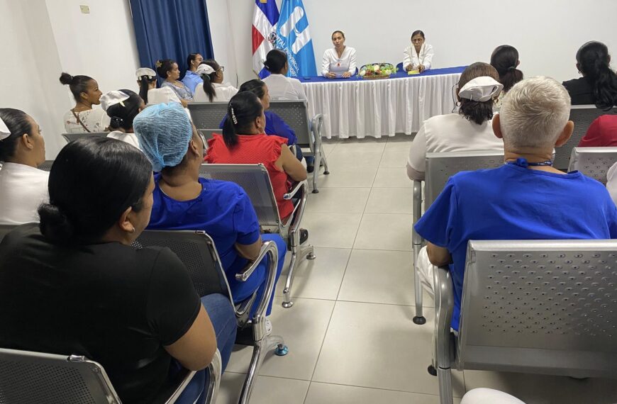 Hospital Provincial General Santiago Rodríguez fortalece conocimientos del personal de enfermería con capacitación especializada