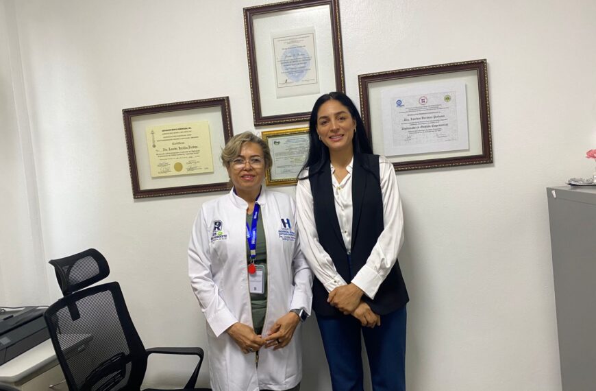 Gobernadora realiza visita de cortesía al Hospital Provincial General Santiago Rodríguez