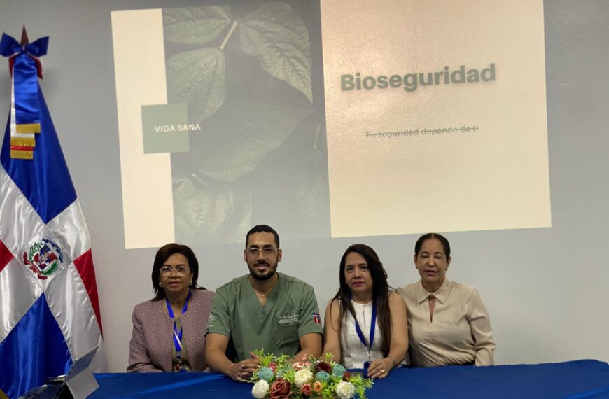 Servicio Regional de Salud Cibao Noroeste y la Gerencia de Área impartieron capacitación sobre Bioseguridad en Odontología en el Hospital Provincial General Santiago Rodríguez.