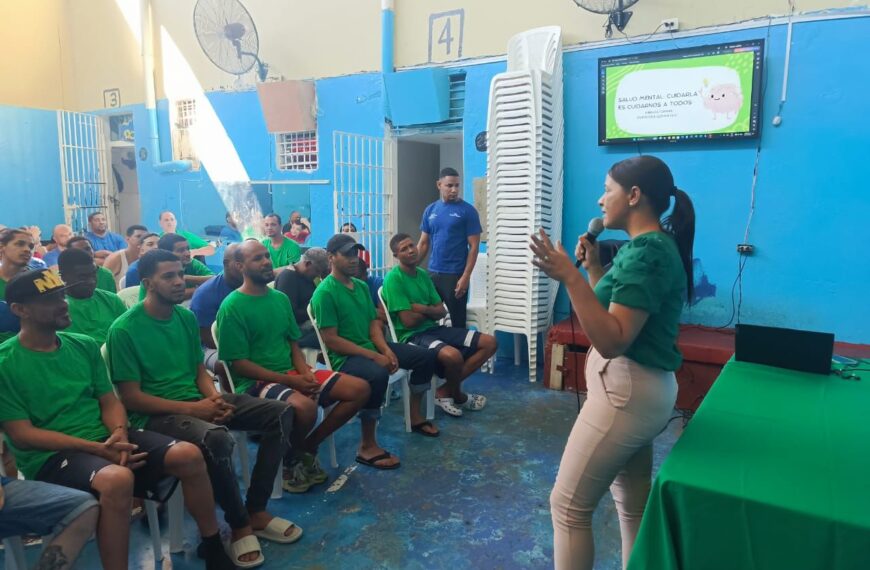 Departamento de Salud Mental del Hospital Provincial General Santiago Rodríguez realiza charla en el Centro de Privación de Libertad