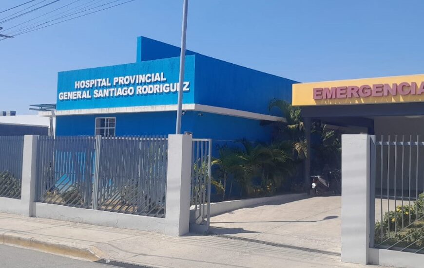 Hospital Provincial General Santiago Rodríguez recibe reconocimiento del SNS por alto cumplimiento en identidad institucional
