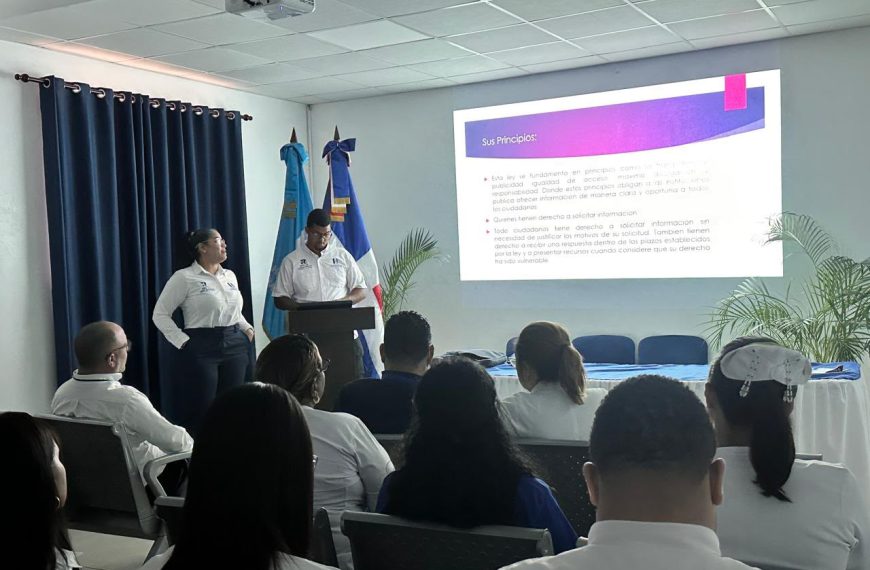 Capacitaci&oacute;n fortalece conocimientos sobre la Ley 200-04 y la Resoluci&oacute;n No. 002-21 en el Hospital Provincial General Santiago Rodr&iacute;guez
