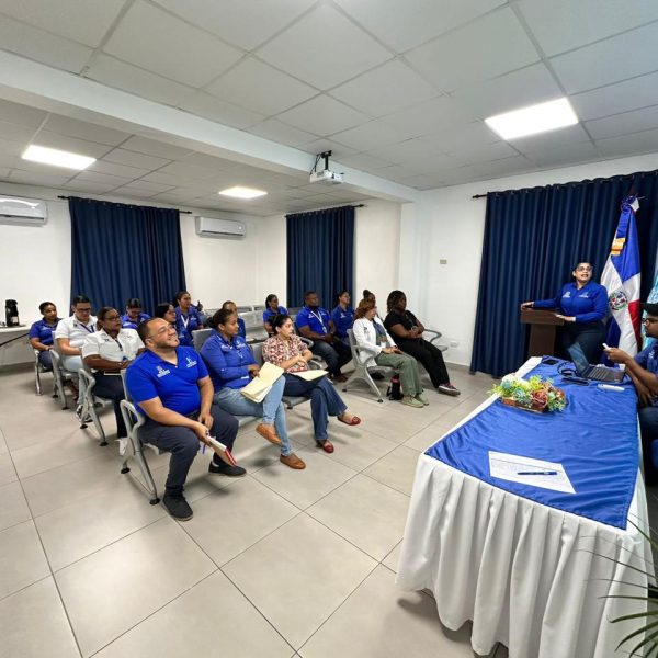 Hospital Provincial General Santiago Rodr&iacute;guez fortalece conocimientos sobre el Sistema Nacional de Atenci&oacute;n Ciudadana 3-1-1